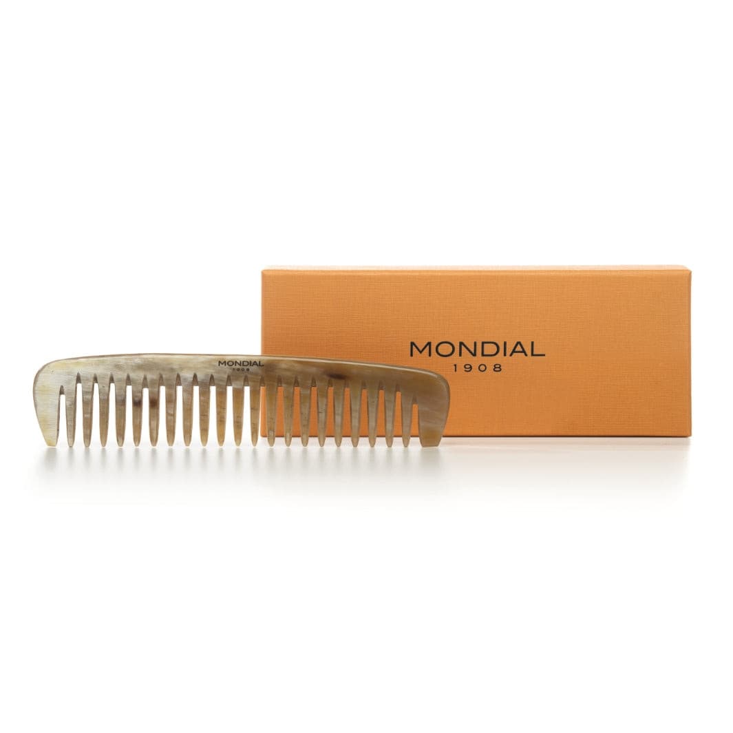 Large Tooth Hair Comb in Horn: 175mm.