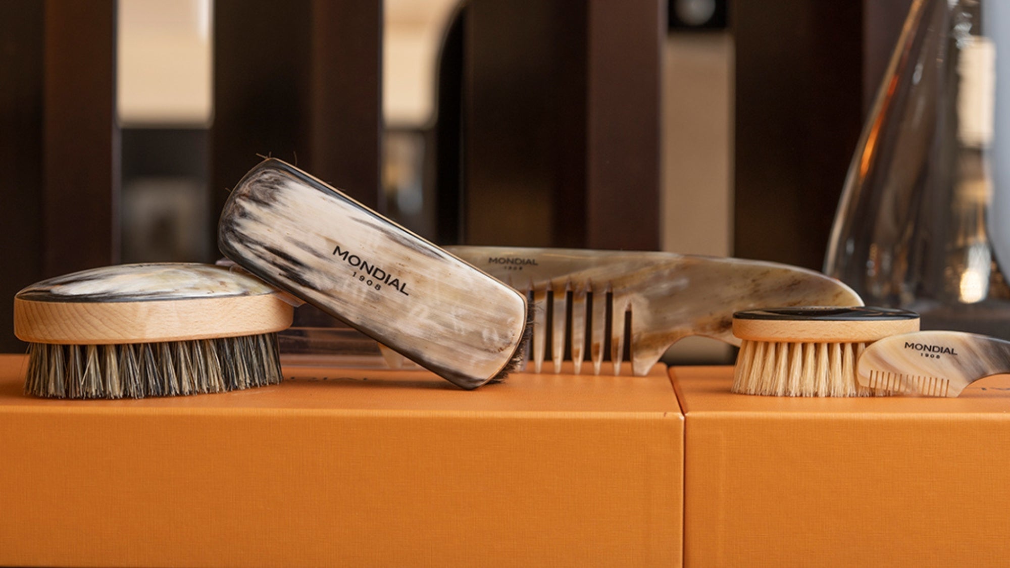 Natural Horn Grooming & Valet Accessory Collection